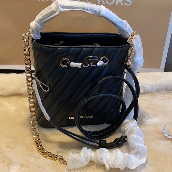 Mk Suri quilted bucket bag - Picture 5 of 9